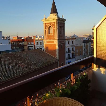 Espacio Amalia Triana Seville Luaran gambar