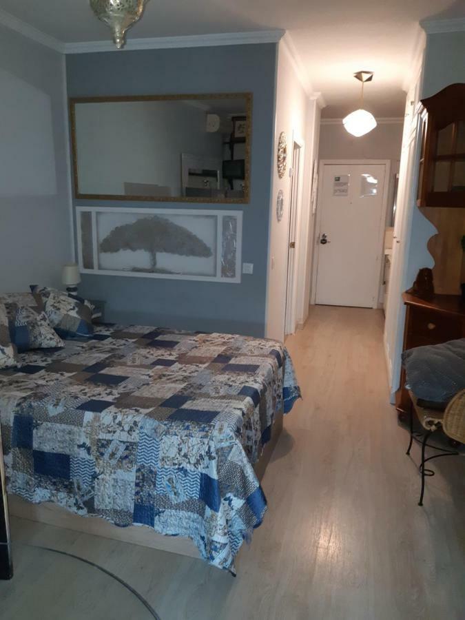 Espacio Amalia Triana Seville Luaran gambar
