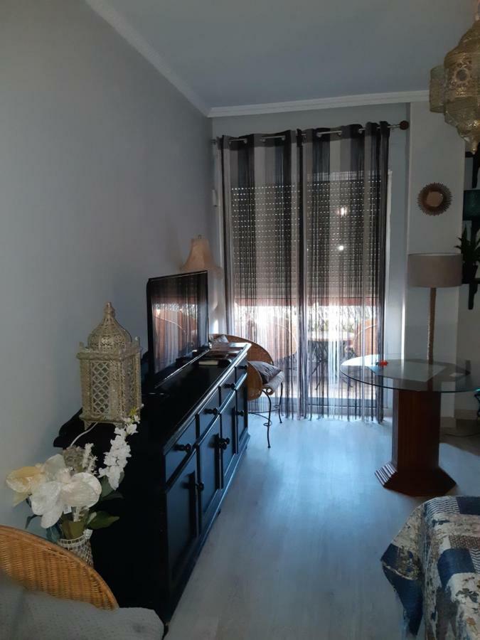 Espacio Amalia Triana Seville Luaran gambar