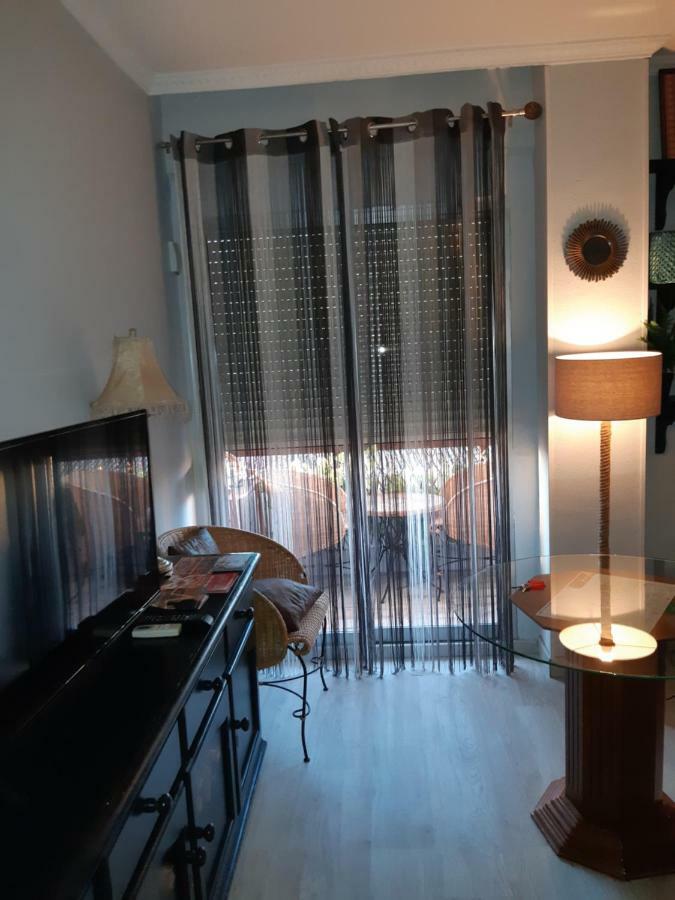 Espacio Amalia Triana Seville Luaran gambar
