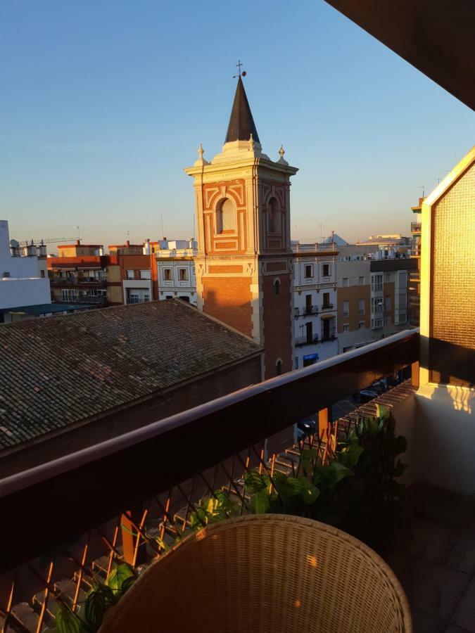 Espacio Amalia Triana Seville Luaran gambar
